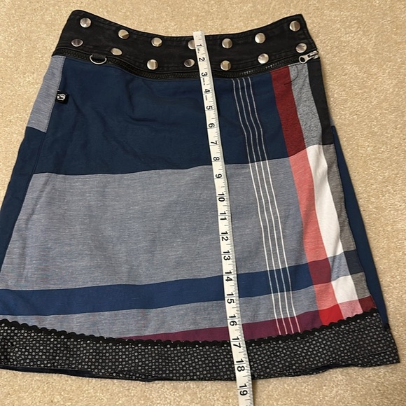 Zand Amsterdam adjustable reversible wrap skirt snap closure 28” smallest - Picture 4 of 12